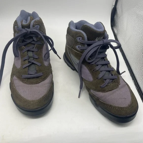 90s Nike Hightop Hiking Boots Sneakers Purple Gray leather Womens Size 6 Caldera - Picture 2 of 13